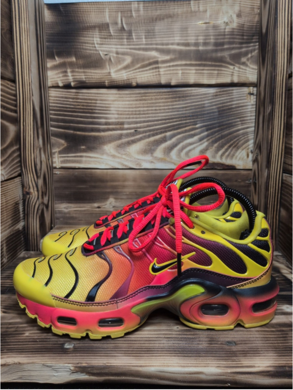 Nike Air Max Plus Yellow Orange Red Black Shoes CT0962-700 Size 6Y Women's 7.5